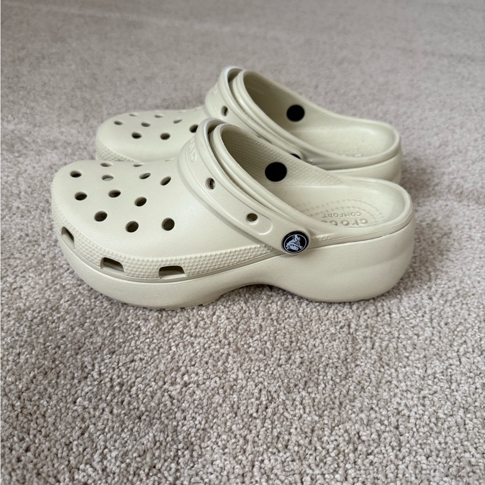 Women’s Platform Cream Crocs